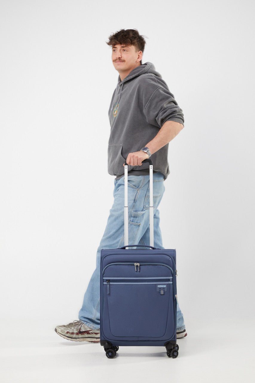 American Tourister Aerospin Spinner Expandable - KaryKase