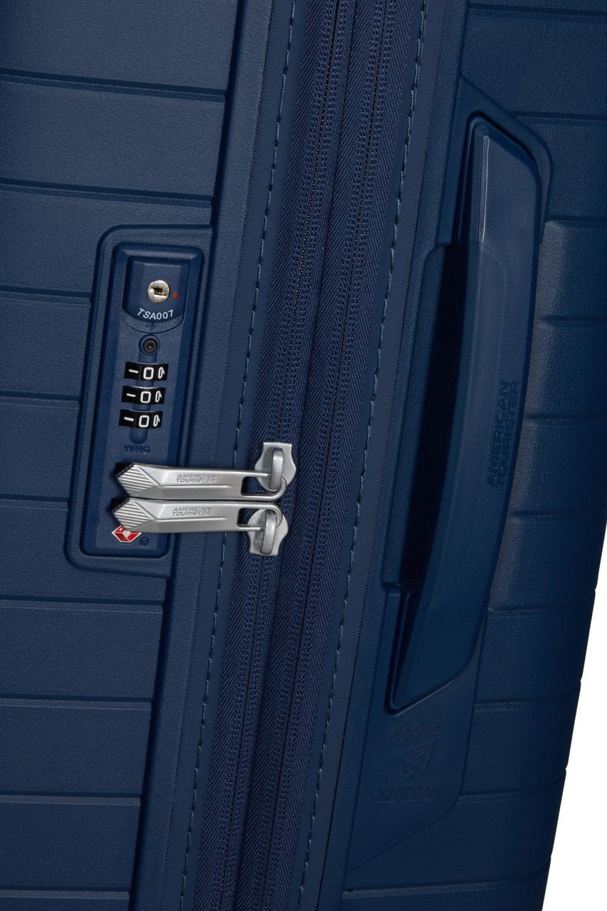 American Tourister FastForward Spinner Expandable 55cm - KaryKase