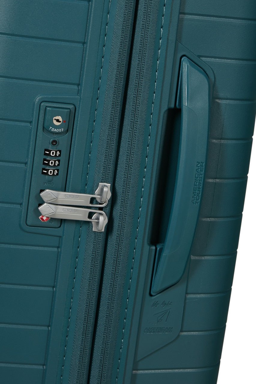 American Tourister FastForward Spinner Expandable 68cm - KaryKase