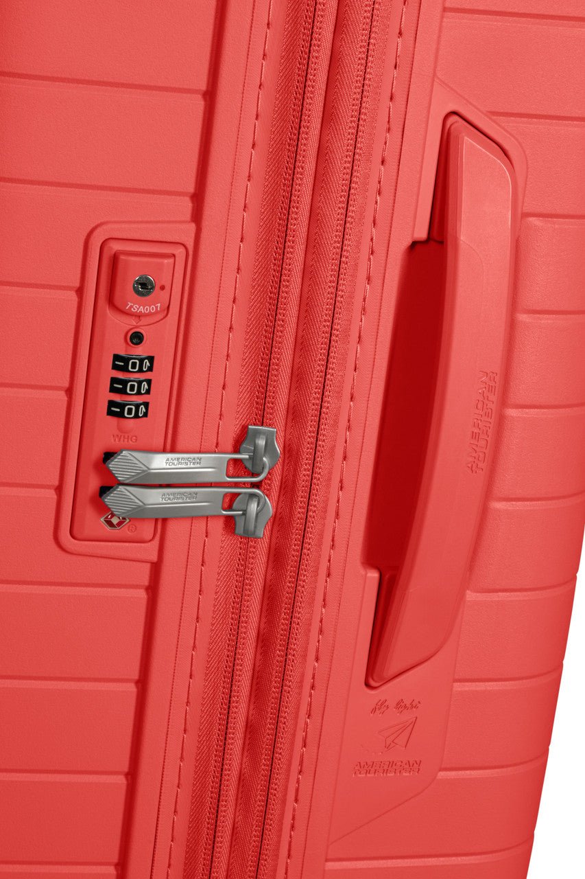 American Tourister FastForward Spinner Expandable 78cm - KaryKase