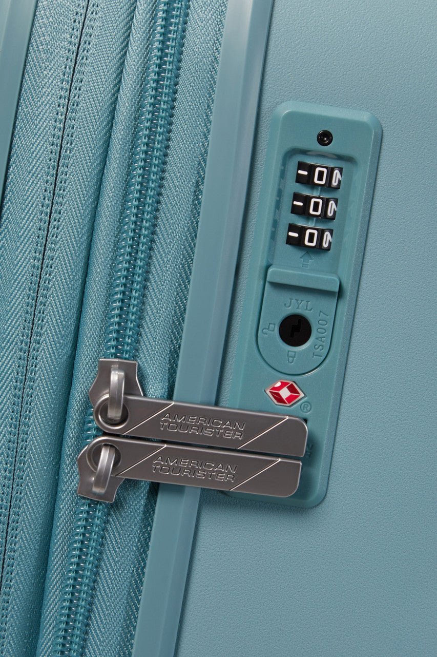 American Tourister Neovibe Expandable Spinner 67cm - KaryKase