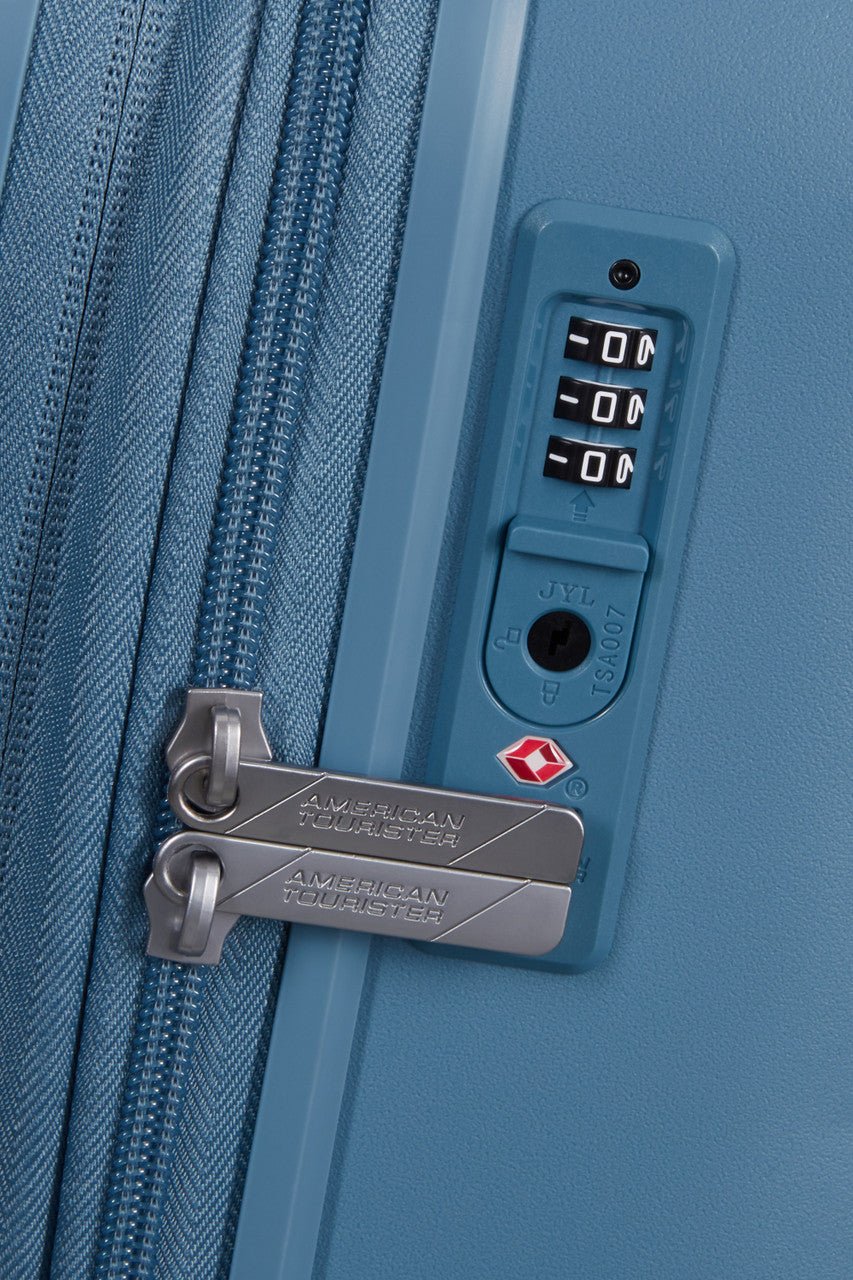 American Tourister Neovibe Expandable Spinner 67cm - KaryKase