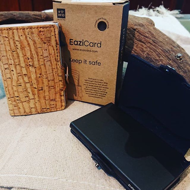 EaziCard RFID Cork 3 Wallet | Silver - KaryKase