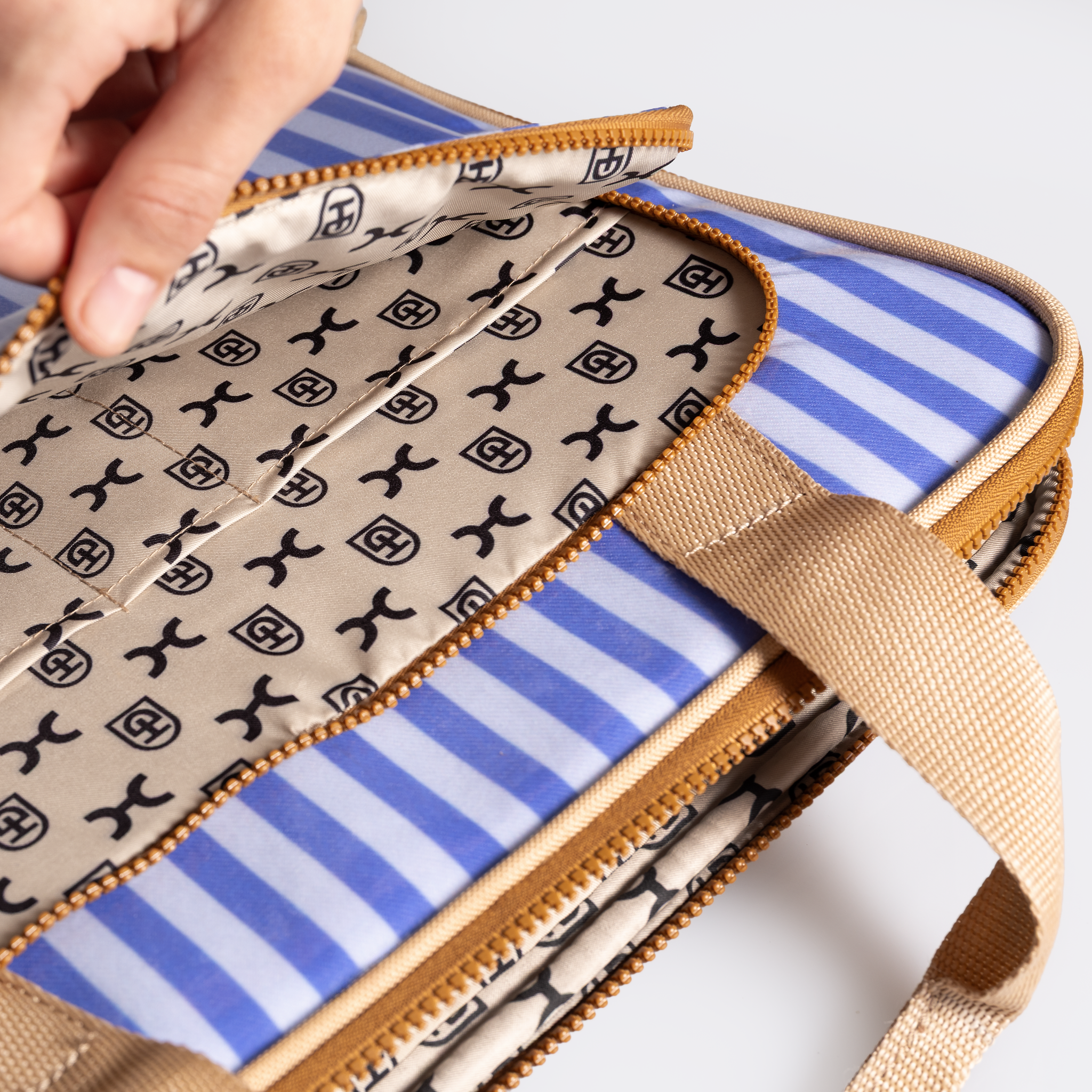 Thandana Kids 15" Slimline Laminated Fabric Laptop Bag