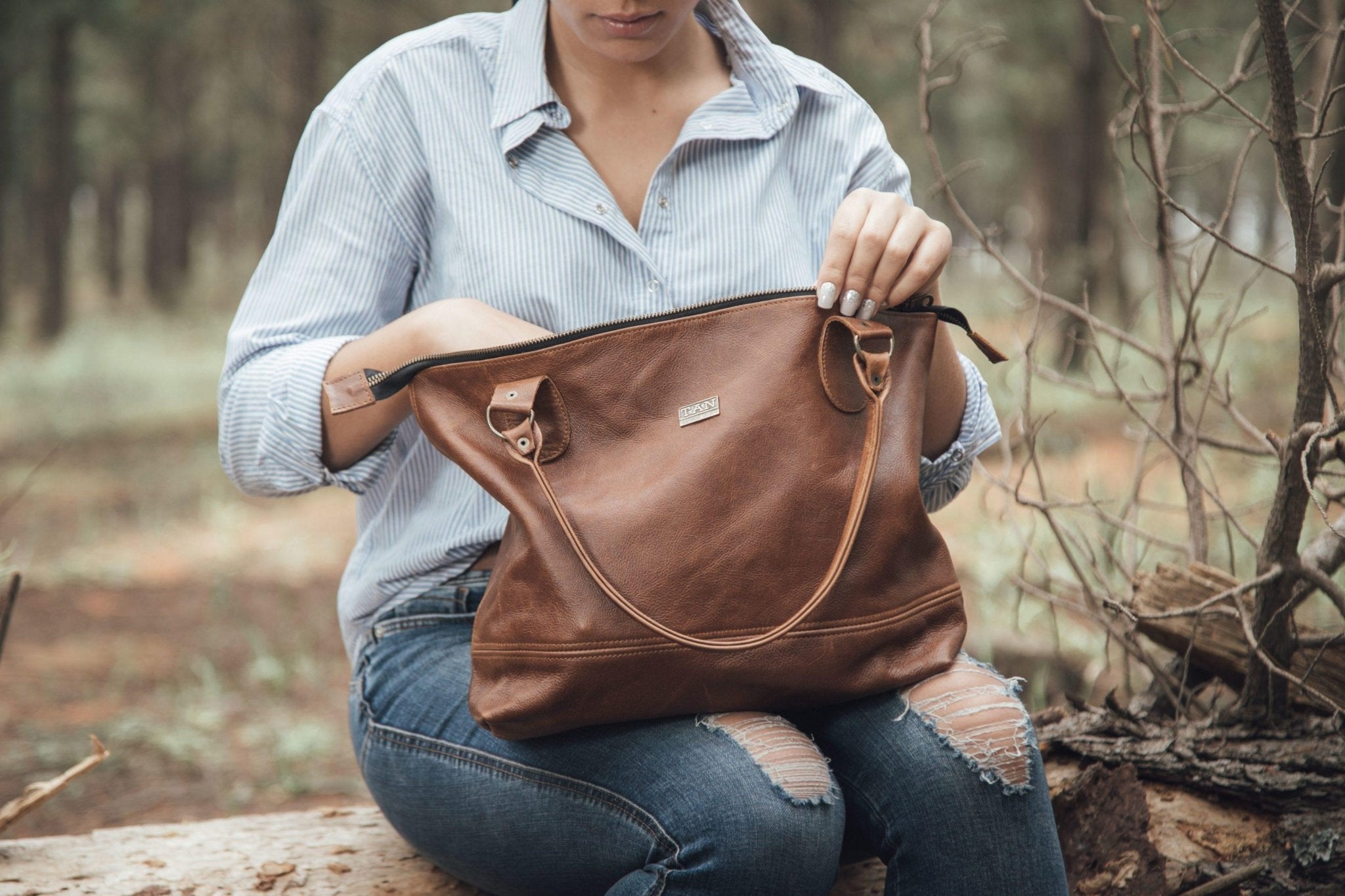 Tan Leather Goods - Daisy Leather Handbag | Pecan - KaryKase