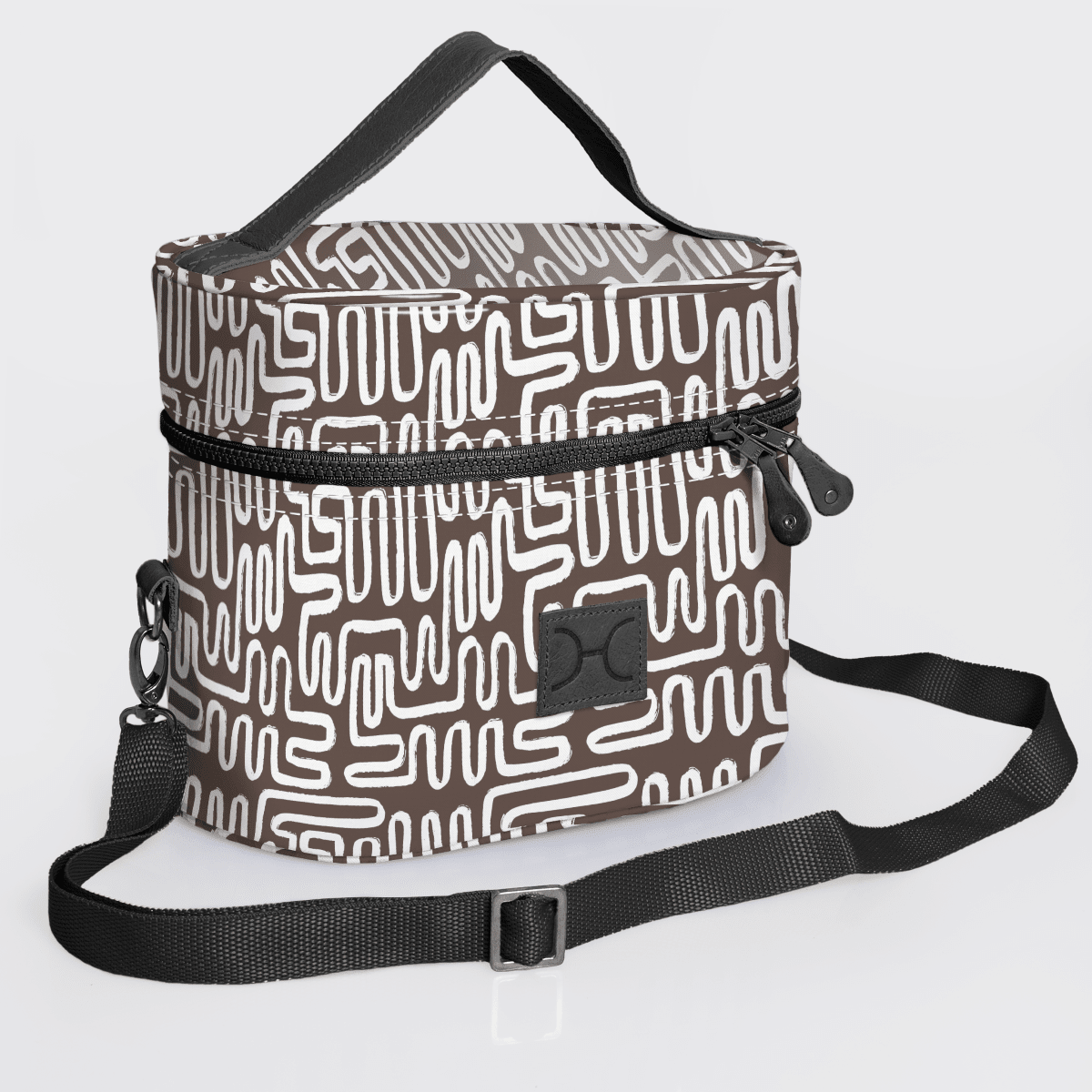Thandana Laminated Fabric Bougie Vanity Bag | Black - KaryKase