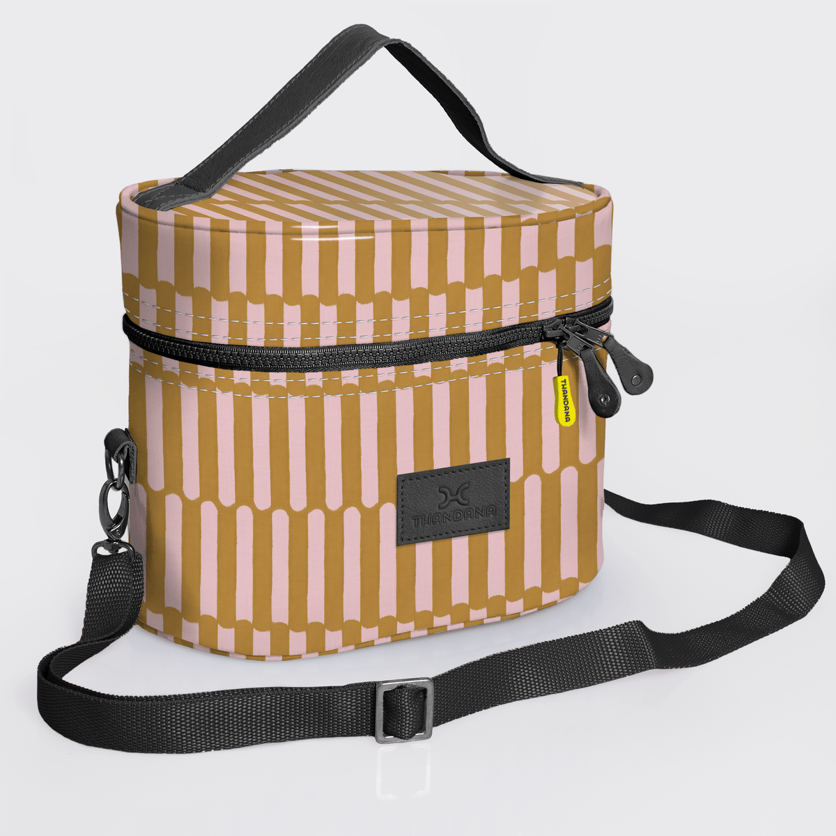Thandana Laminated Fabric Bougie Vanity Bag | Black - KaryKase