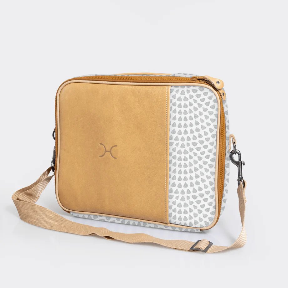 Thandana Laminated Fabric Essential Laptop Bag 13" - KaryKase