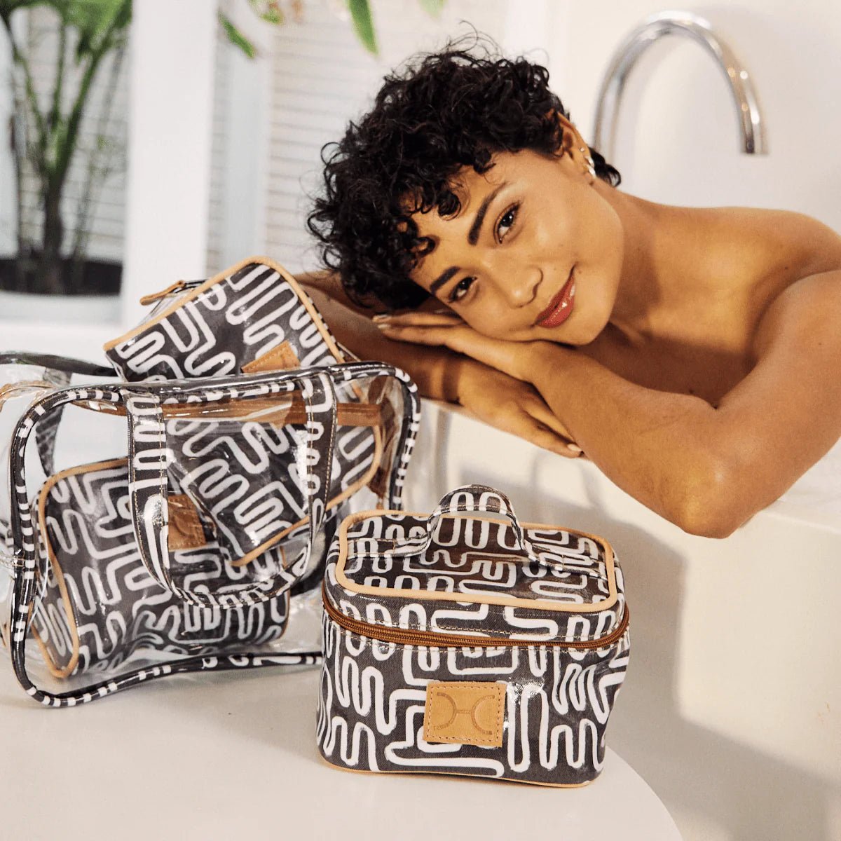 Thandana Laminated Fabric Maxi Cosmetic Set - KaryKase