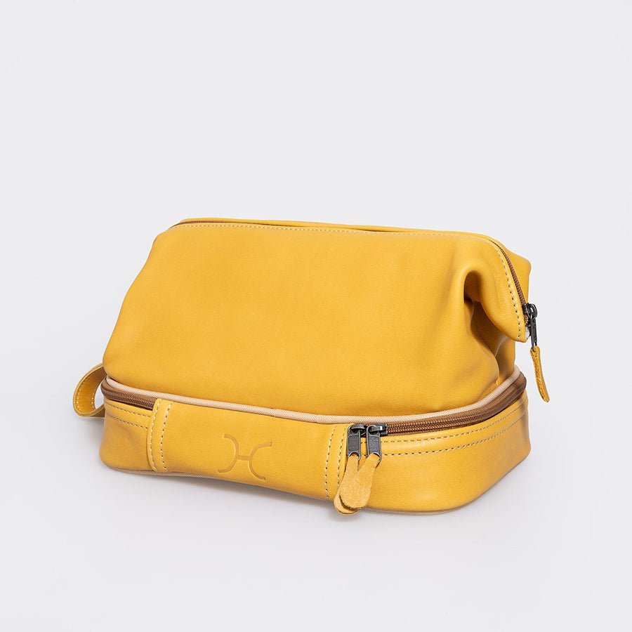 Thandana Unisex Leather Wash Bag - KaryKase