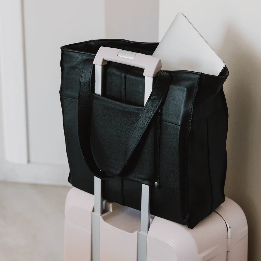 Thandana Zippered Travel Tote Leather Handbag - KaryKase