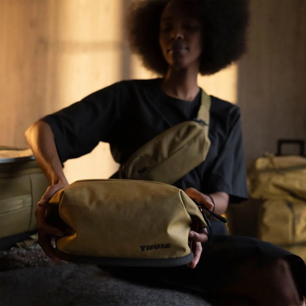 Thule Aion Toiletry Bag - KaryKase