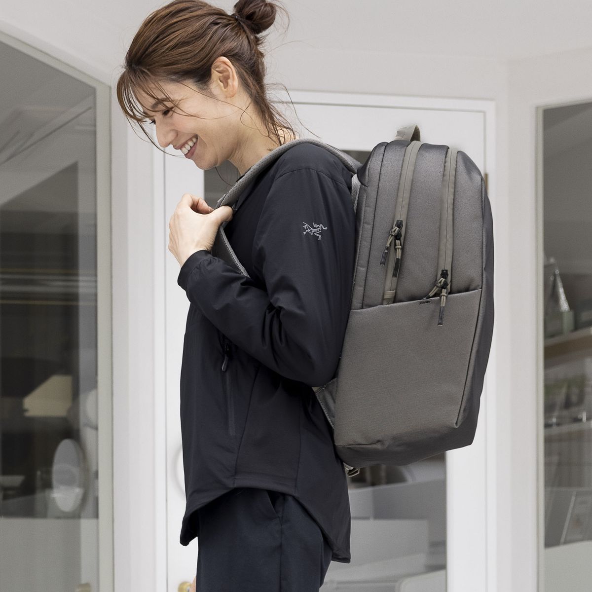 Thule Subterra 2 Backpack 27L | Vetiver Grey - KaryKase