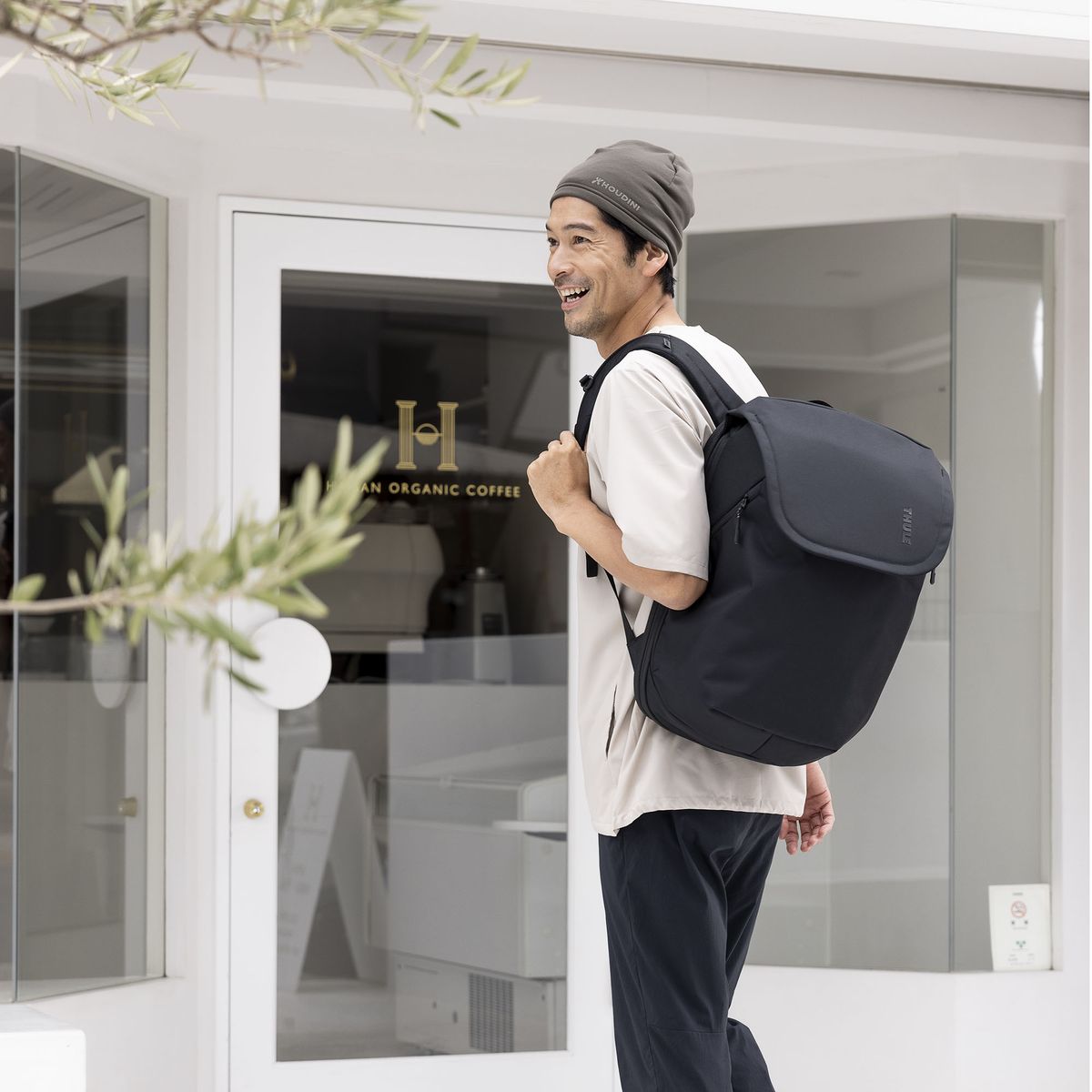 Thule Subterra 2 Travel Backpack 26L | Black - KaryKase