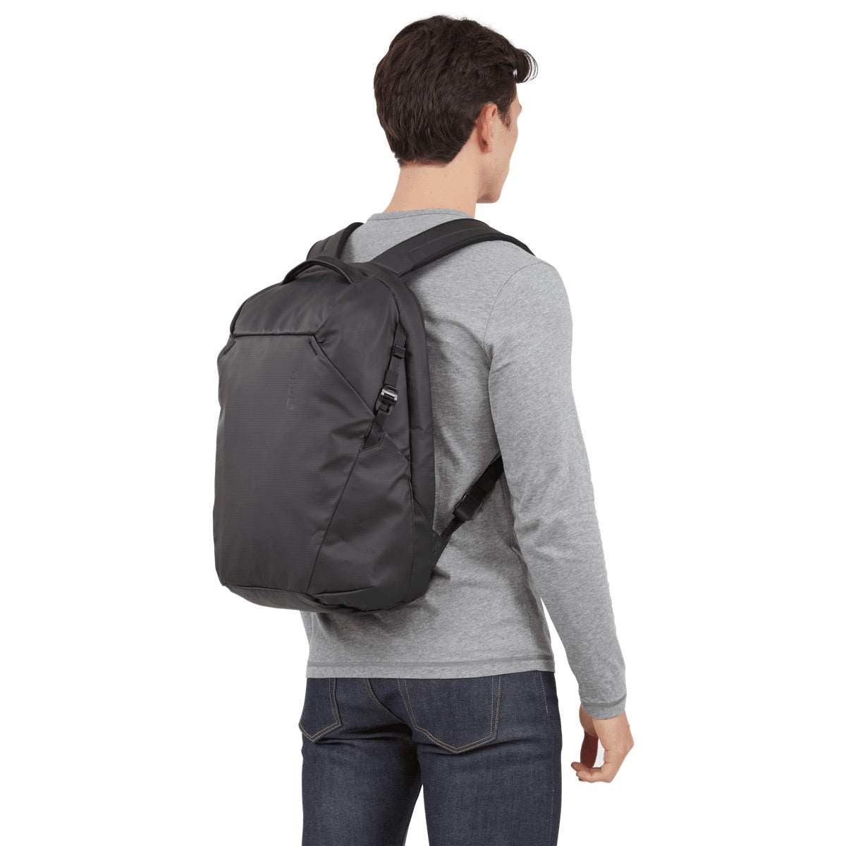 Thule Tact Backpack 21L | Black - KaryKase