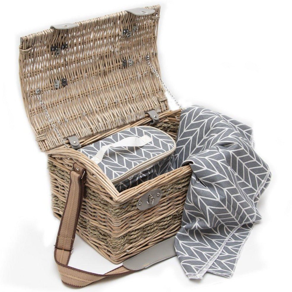 Yuppie Gift Baskets Classic Picnic Basket - KaryKase