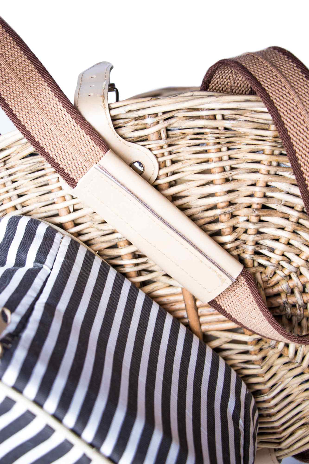 Yuppie Gift Baskets Ivory Picnic Basket - KaryKase