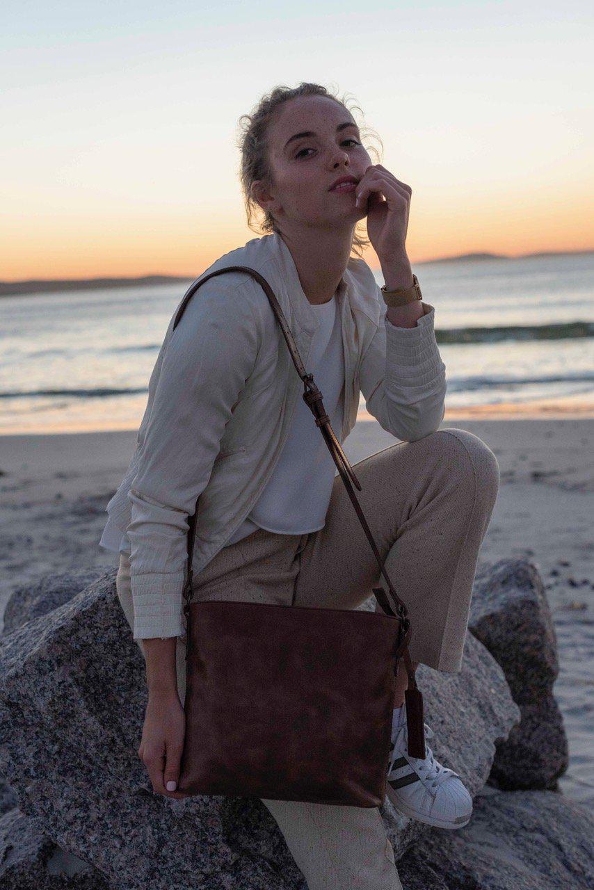 Zemp Orlando Cross Body Bag | Waxy Brown - KaryKase